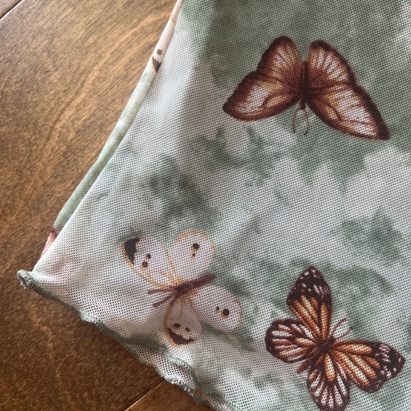 Mesh Butterfly Cropped Tank - Picture 3 of 3